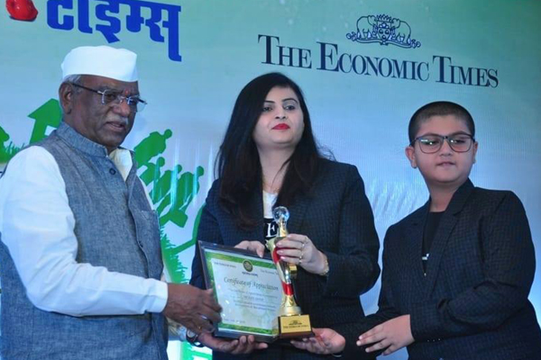 Mrs. Archana Kute received Citizen Of Marathwada Award 2019