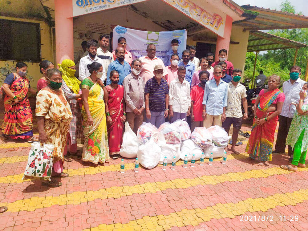 Distribution of Foodgrains & Cloths in Flood affected Insuli Village, Sawantwadi